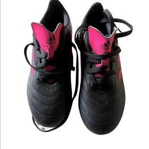 Adidas girls soccer cleats
